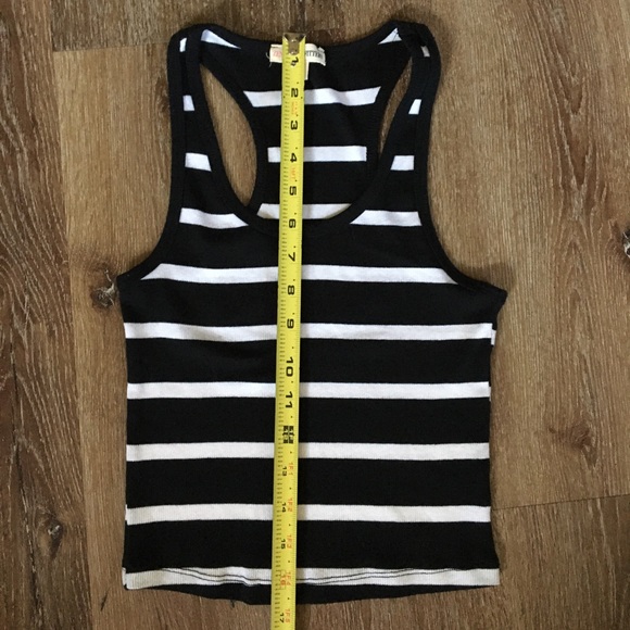Black & white striped ribbed crop top - Picture 3 of 4